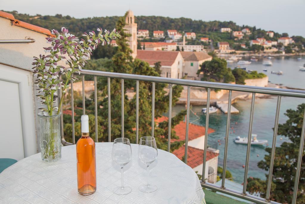 Apartment Lili Hvar Island Екстер'єр фото