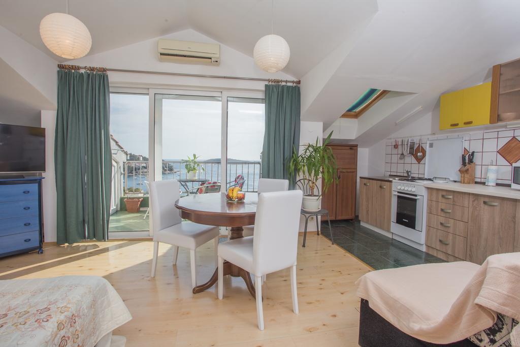 Apartment Lili Hvar Island Екстер'єр фото