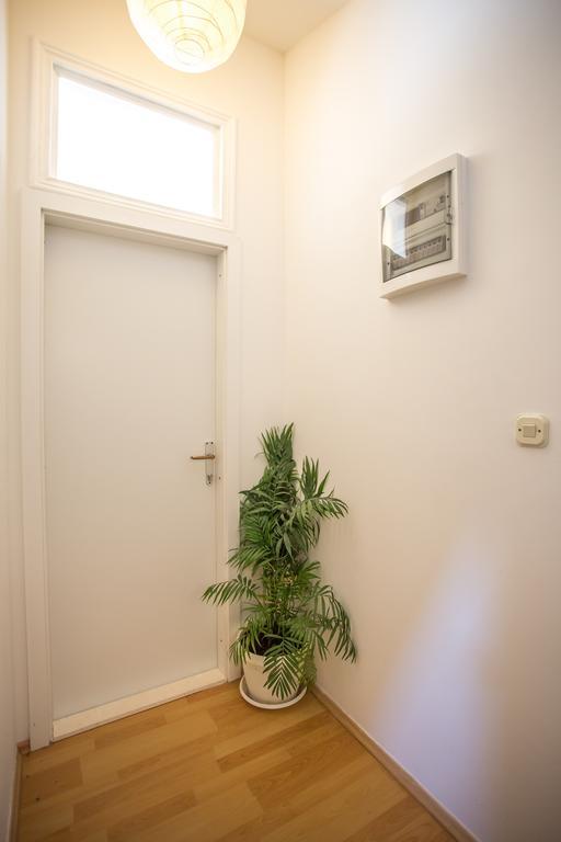 Apartment Lili Hvar Island Екстер'єр фото