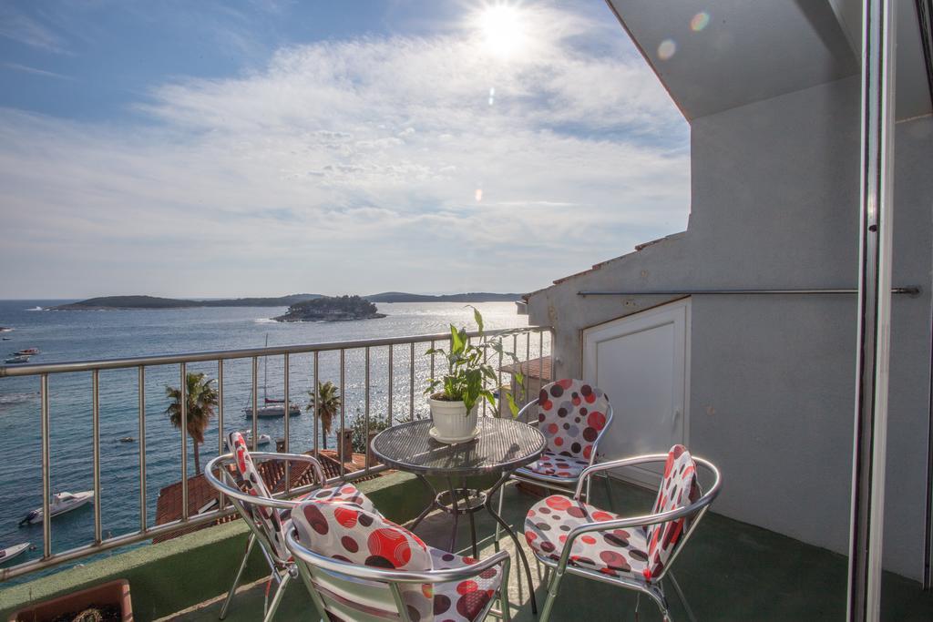 Apartment Lili Hvar Island Екстер'єр фото